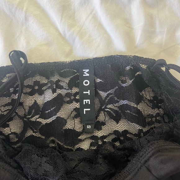 Motel Rocks lace going out top - Picture 3 of 3